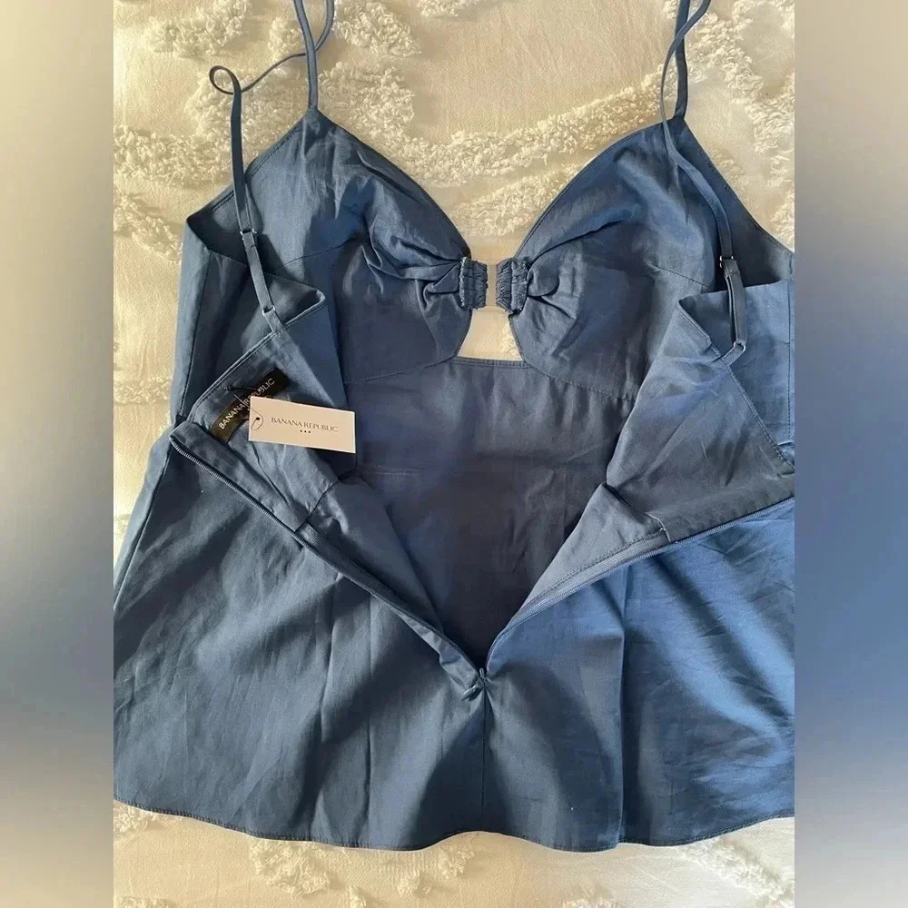 Banana Republic Cut-Out V-Neck Cami - Picture 7 of 12